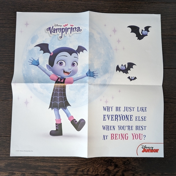 Vampirina Little Golden Book and Disney Junior kids books - Picture 4 of 9